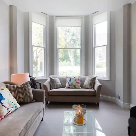 Hyde Park Delux 1 Bed Bayswater Apartment